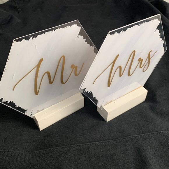 White & Gold Mr. & Mrs. Signs Sweetheart Table Decor - Picture 1 of 9